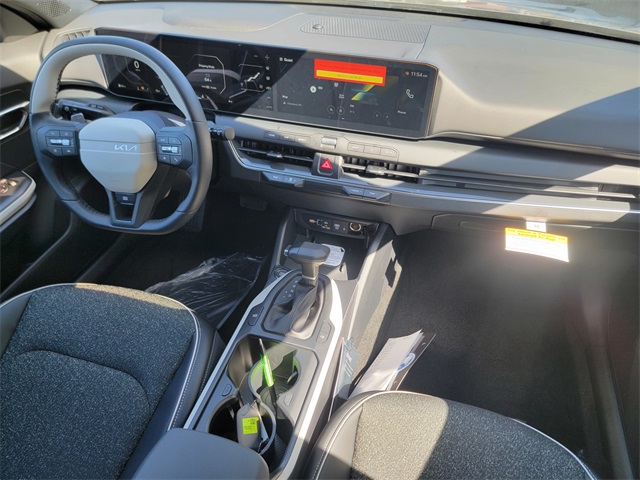 2025 Kia K4 GT-Line photo 27