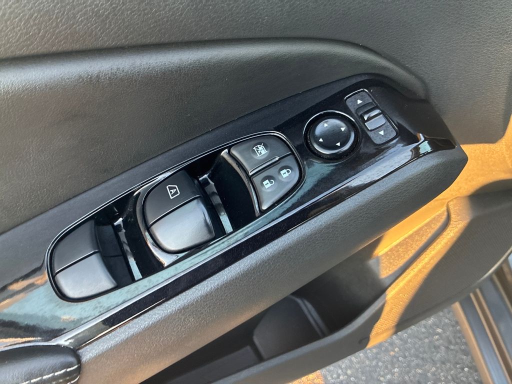 2023 Nissan Altima 2.5 SV photo 11