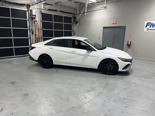 2026 Hyundai Elantra SEL's photo