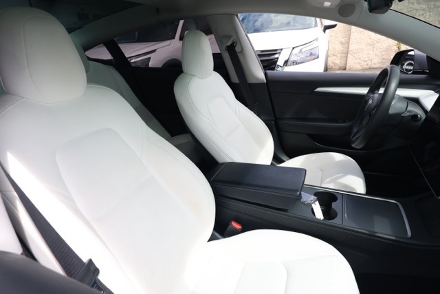 2022 Tesla Model 3 Long Range photo 15