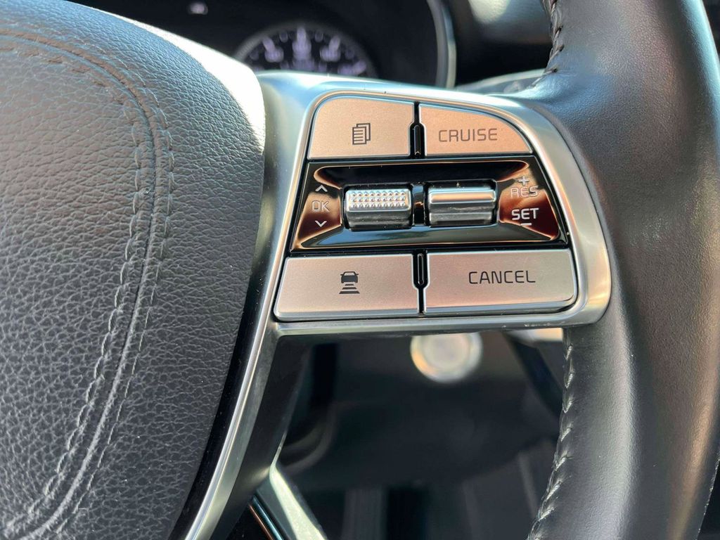 2022 Kia Telluride LX photo 18