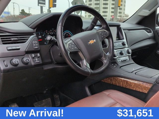 2019 Chevrolet Suburban Premier photo 3