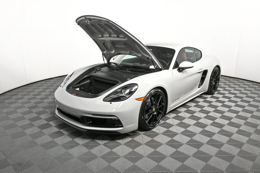 2025 Porsche Cayman GTS 4.0 photo 30