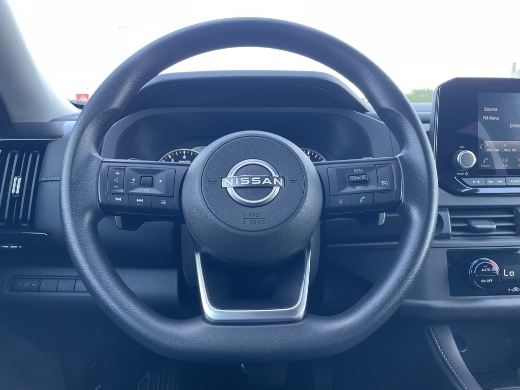 2024 Nissan Pathfinder S photo 8