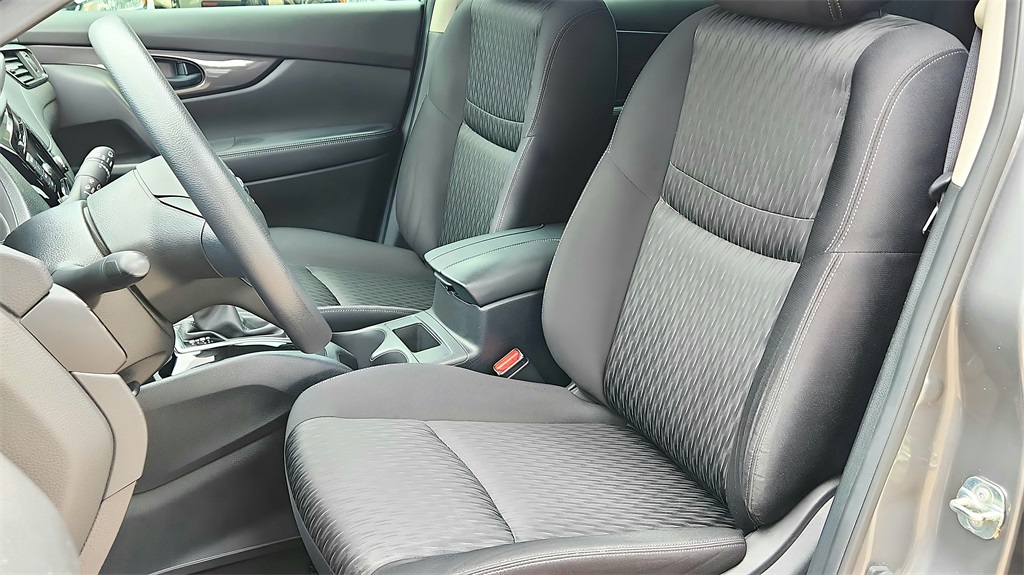 2020 Nissan Rogue S photo 20