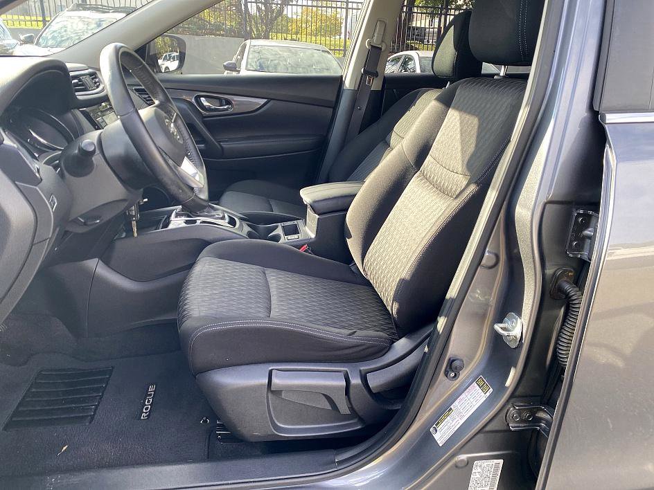 2019 Nissan Rogue S photo 8