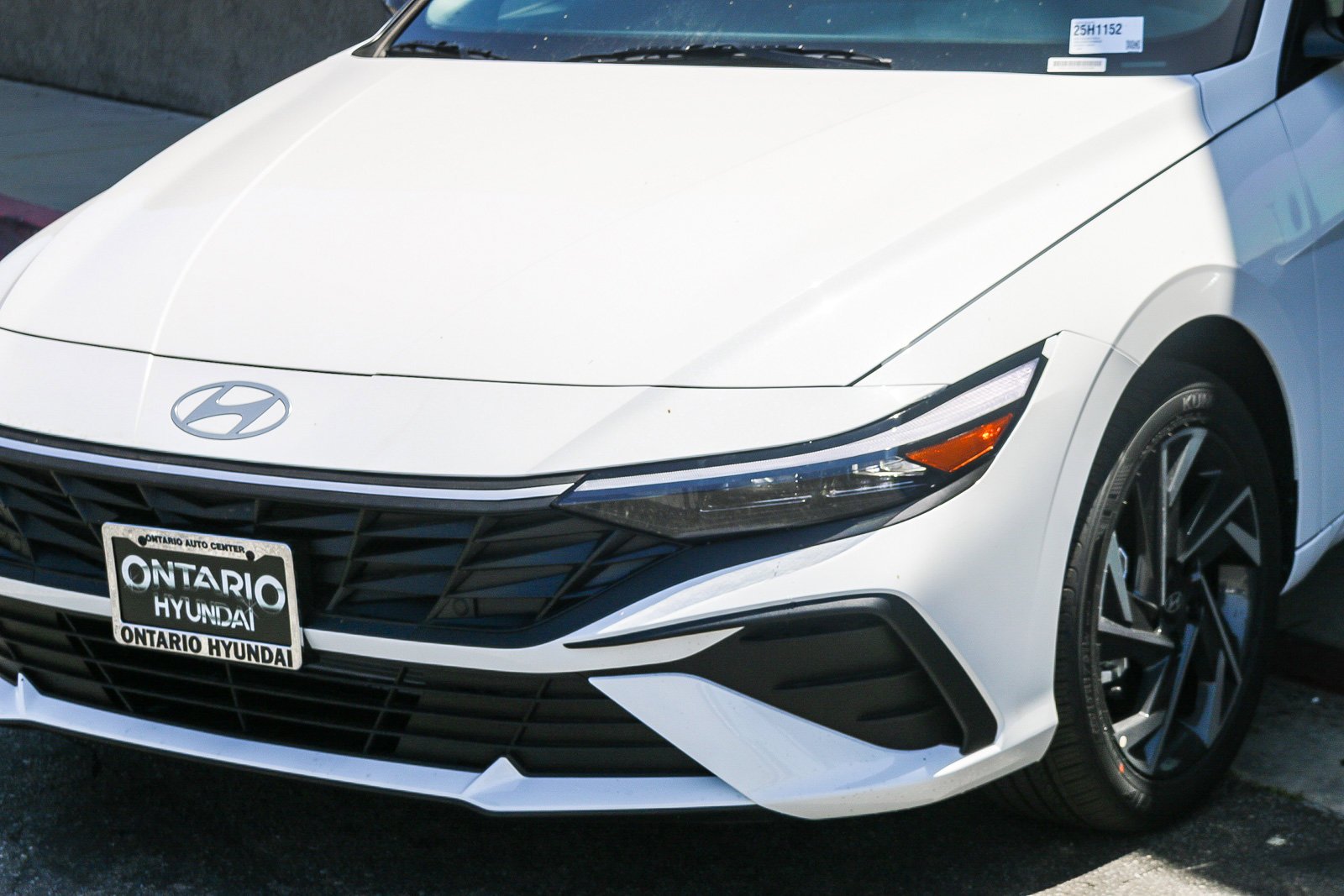 New 2025 Serenity White Hyundai SEL Sport image 5