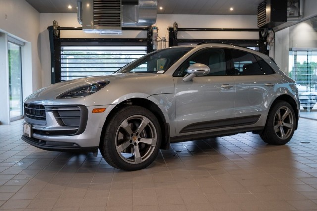 2022 Porsche Macan 
