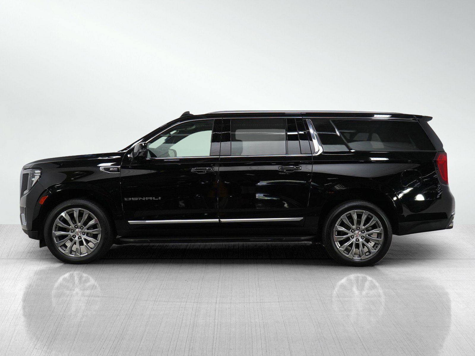 2023 Gmc Yukon XL Denali photo 2