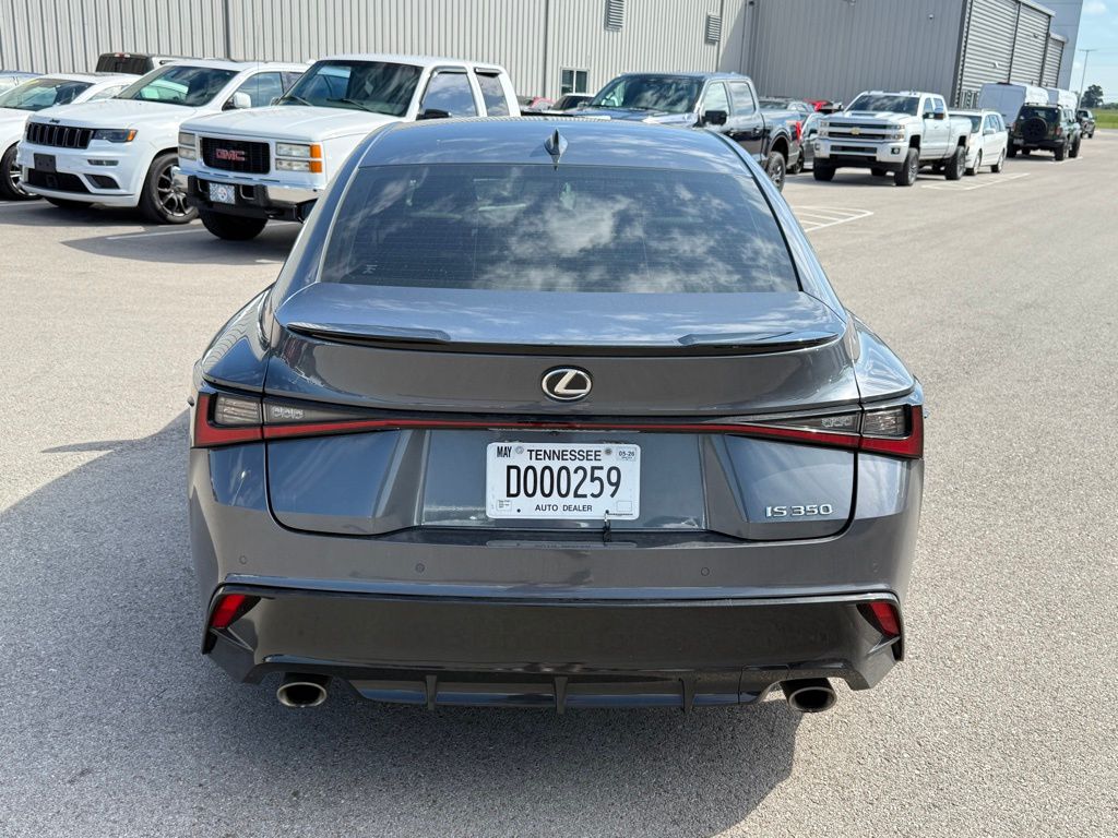 2022 Lexus IS 350 F SPORT photo 18