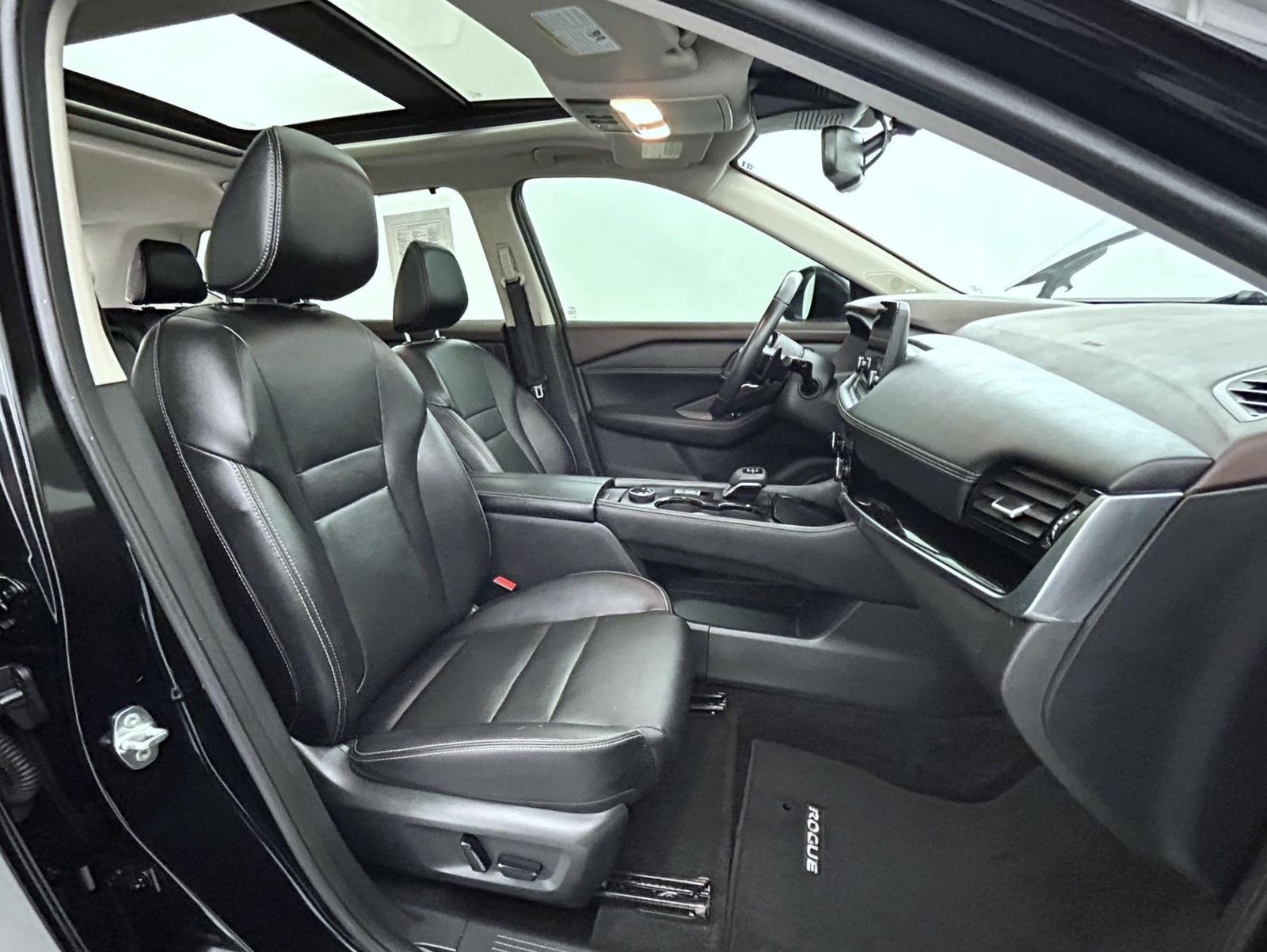 2023 Nissan Rogue SL photo 15