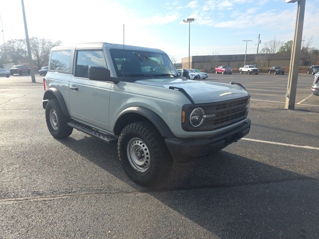 2023 Ford Bronco 2-Door Base's photo