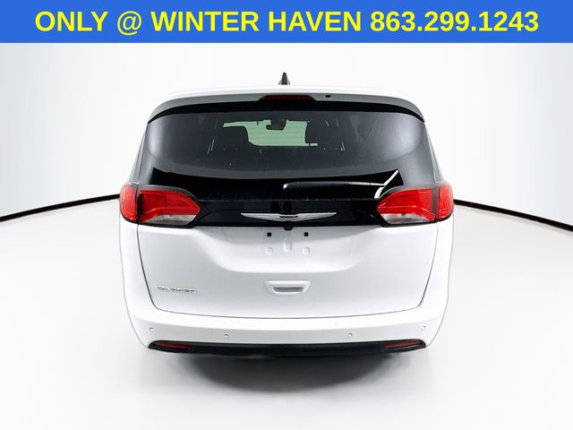 2026 Chrysler Voyager LX photo 6