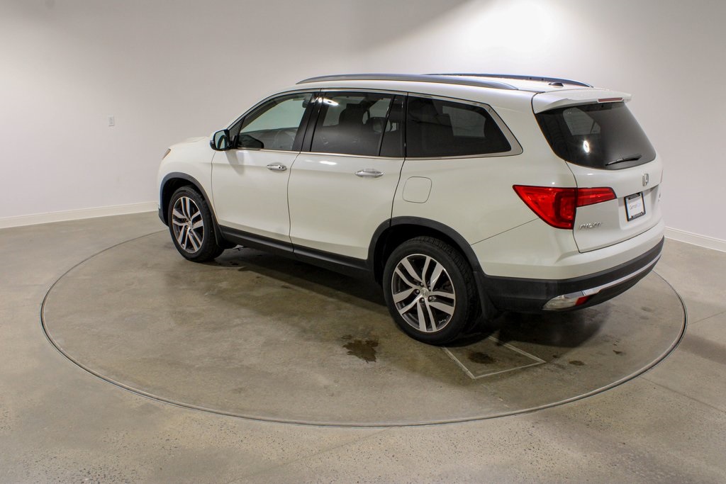 2016 Honda Pilot Touring photo 3