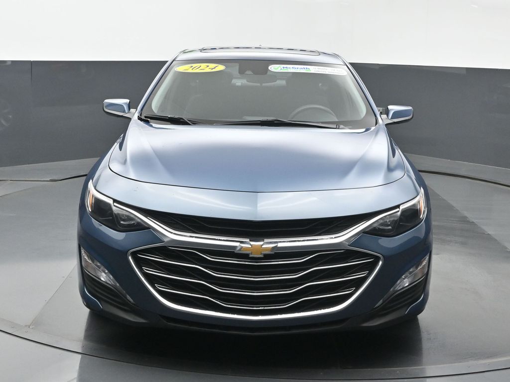 2024 Chevrolet Malibu 1LT photo 2