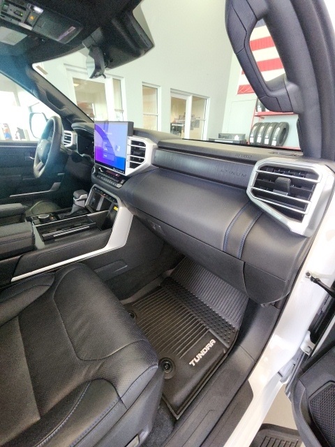 2023 Toyota Tundra Platinum photo 19