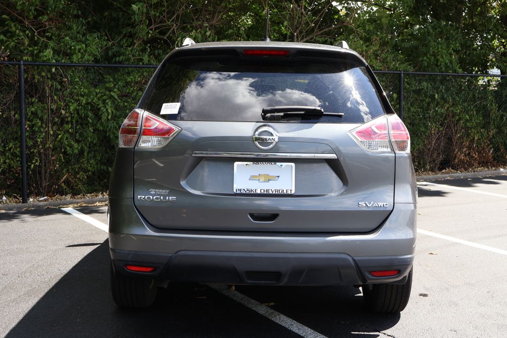2016 Nissan Rogue SV photo 5