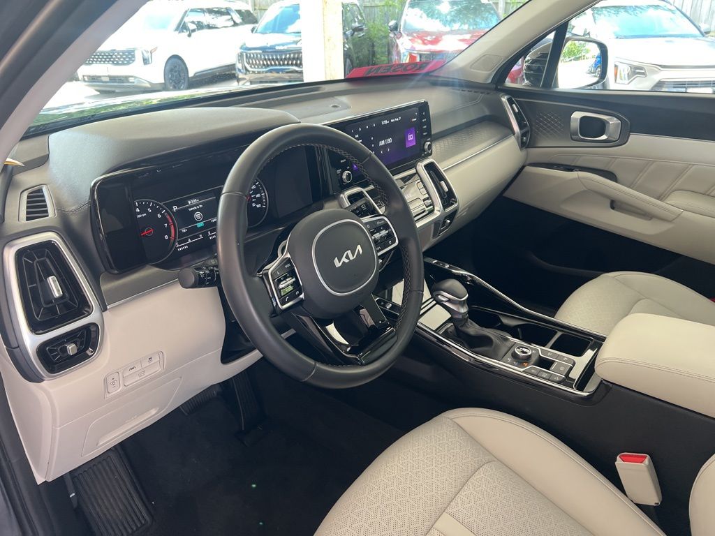 2022 Kia Sorento SX photo 3