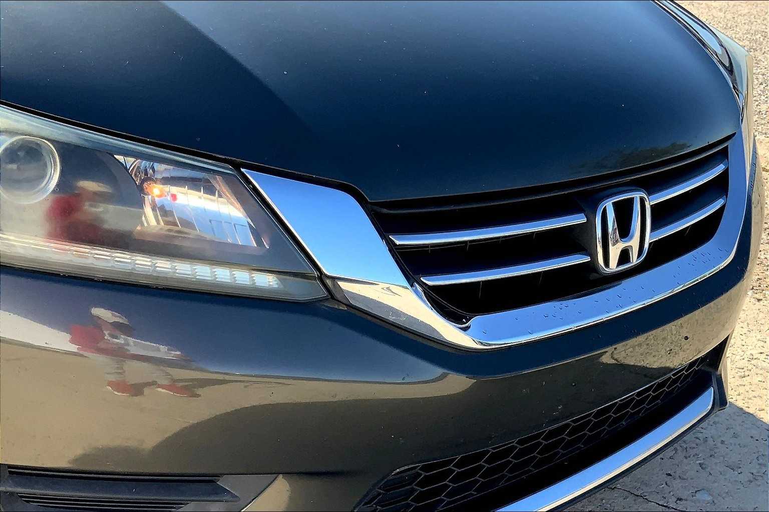 2014 Honda Accord LX photo 25