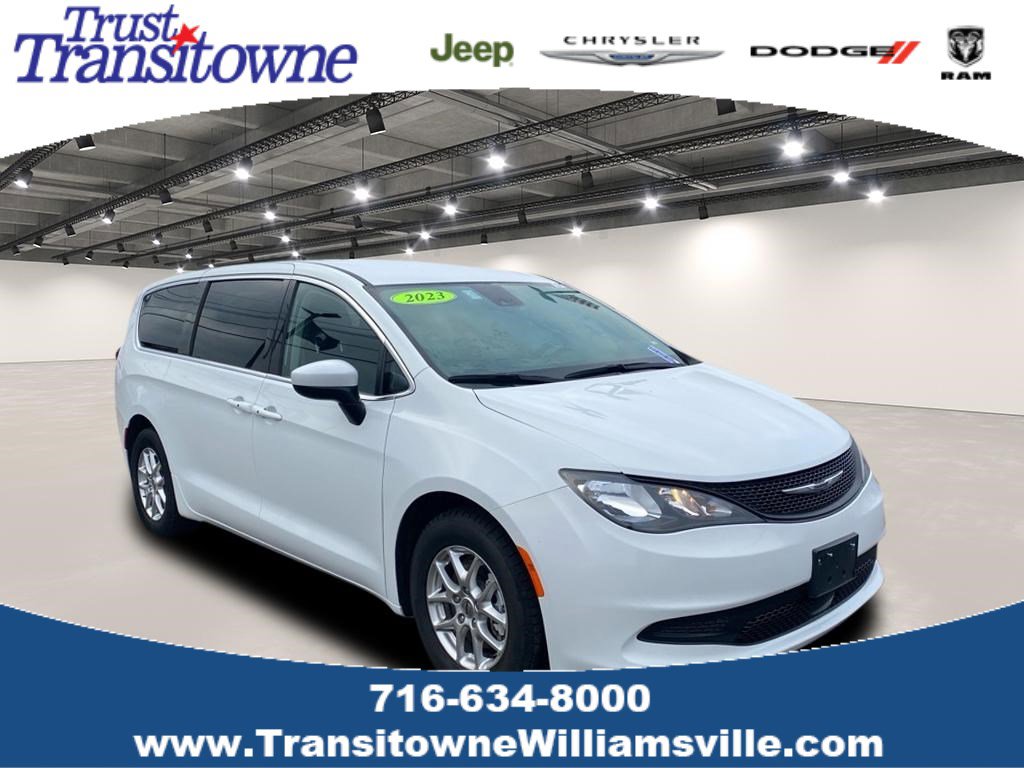 Pre-Owned 2023 Chrysler Voyager LX's photo