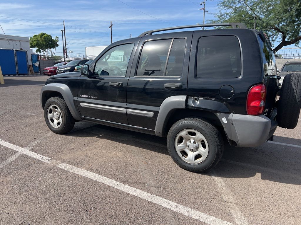 2003 Jeep Liberty Sport photo 4