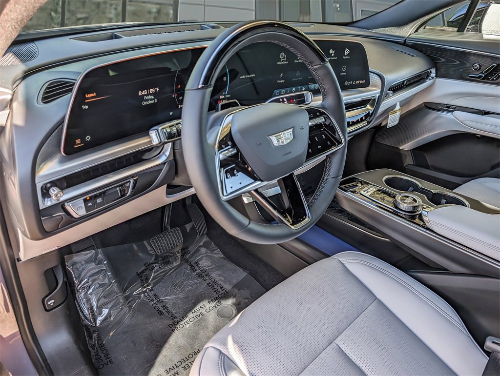 2026 Cadillac Lyriq Luxury photo 9