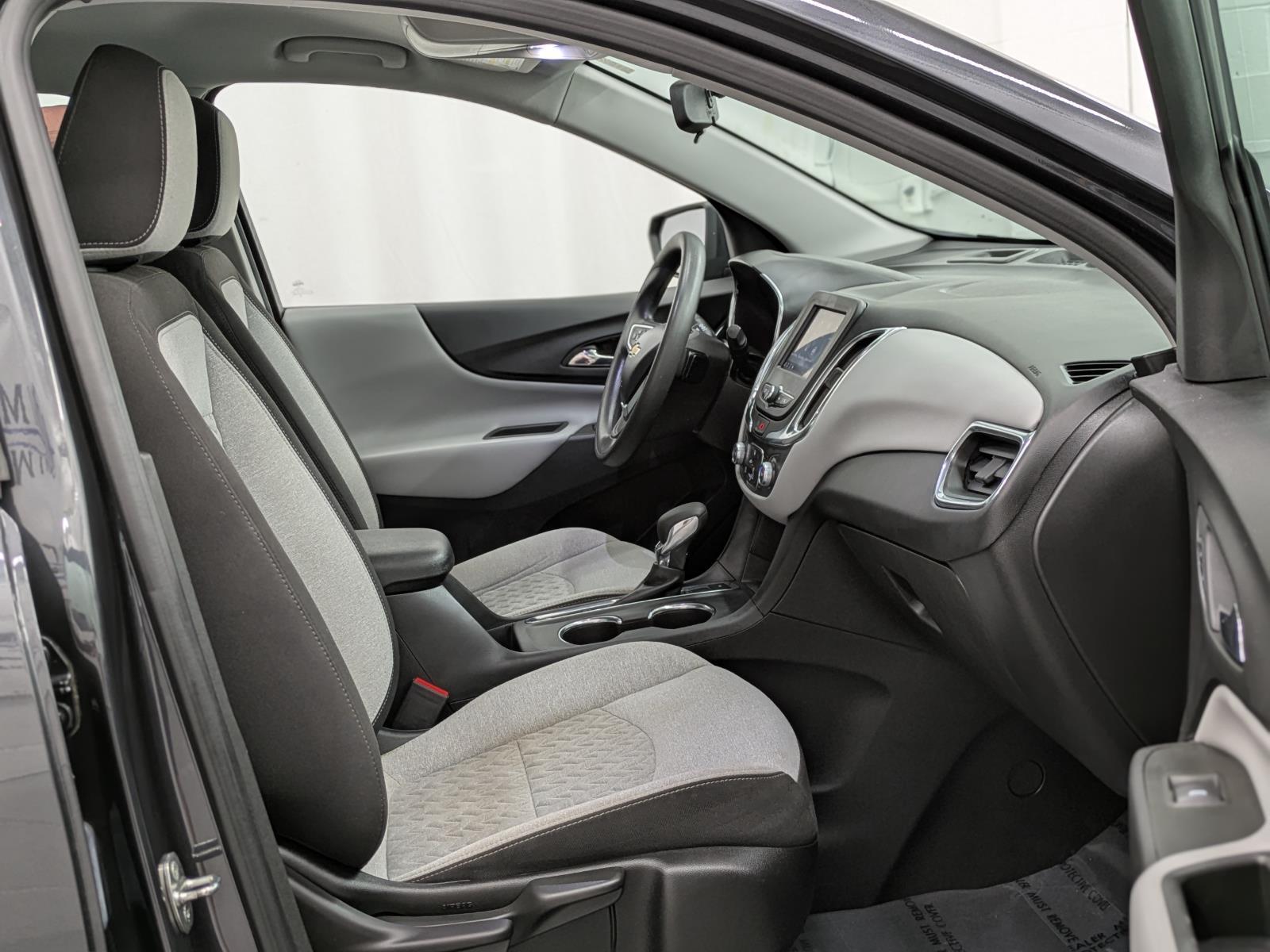 2022 Chevrolet Equinox LS photo 16