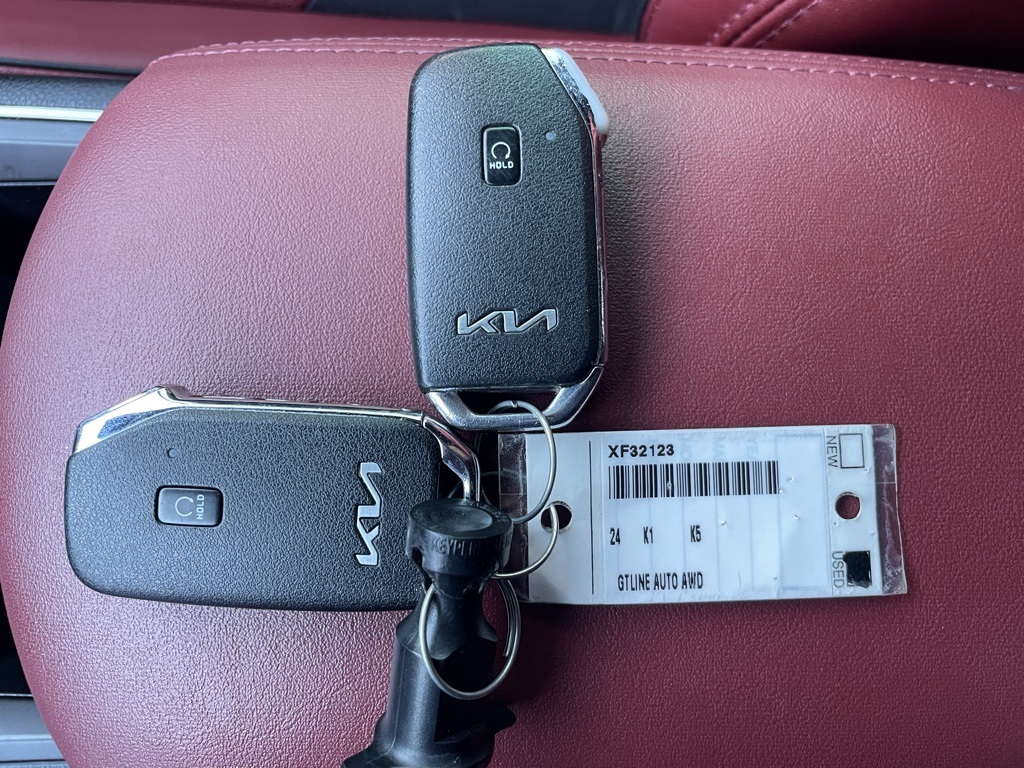 2024 Kia K5 GT-Line photo 2