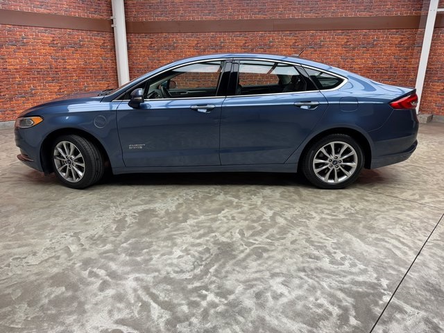 2018 Ford Fusion Energi SE photo 2
