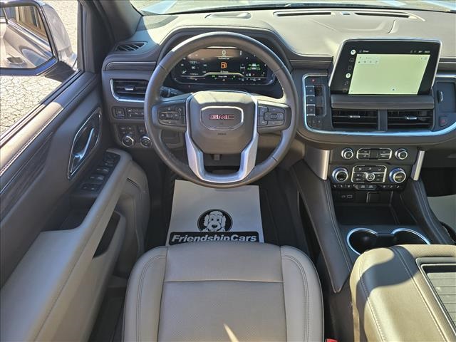2022 Gmc Yukon SLT photo 3