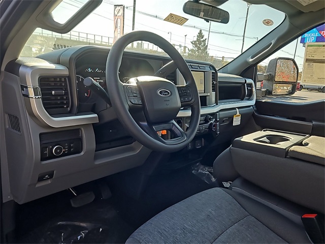 2024 Ford F-350 XL photo 2