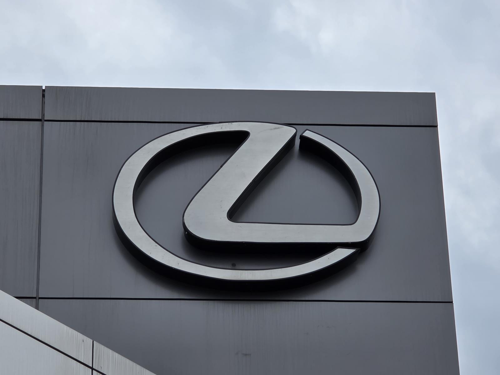 2016 Lexus NX F Sport's photo