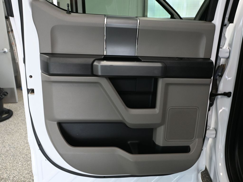2020 Ford F-150 XLT photo 28