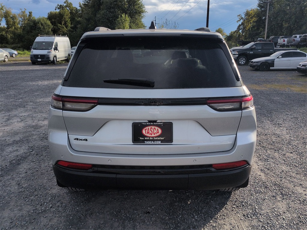 2025 Jeep Grand Cherokee Altitude X photo 3