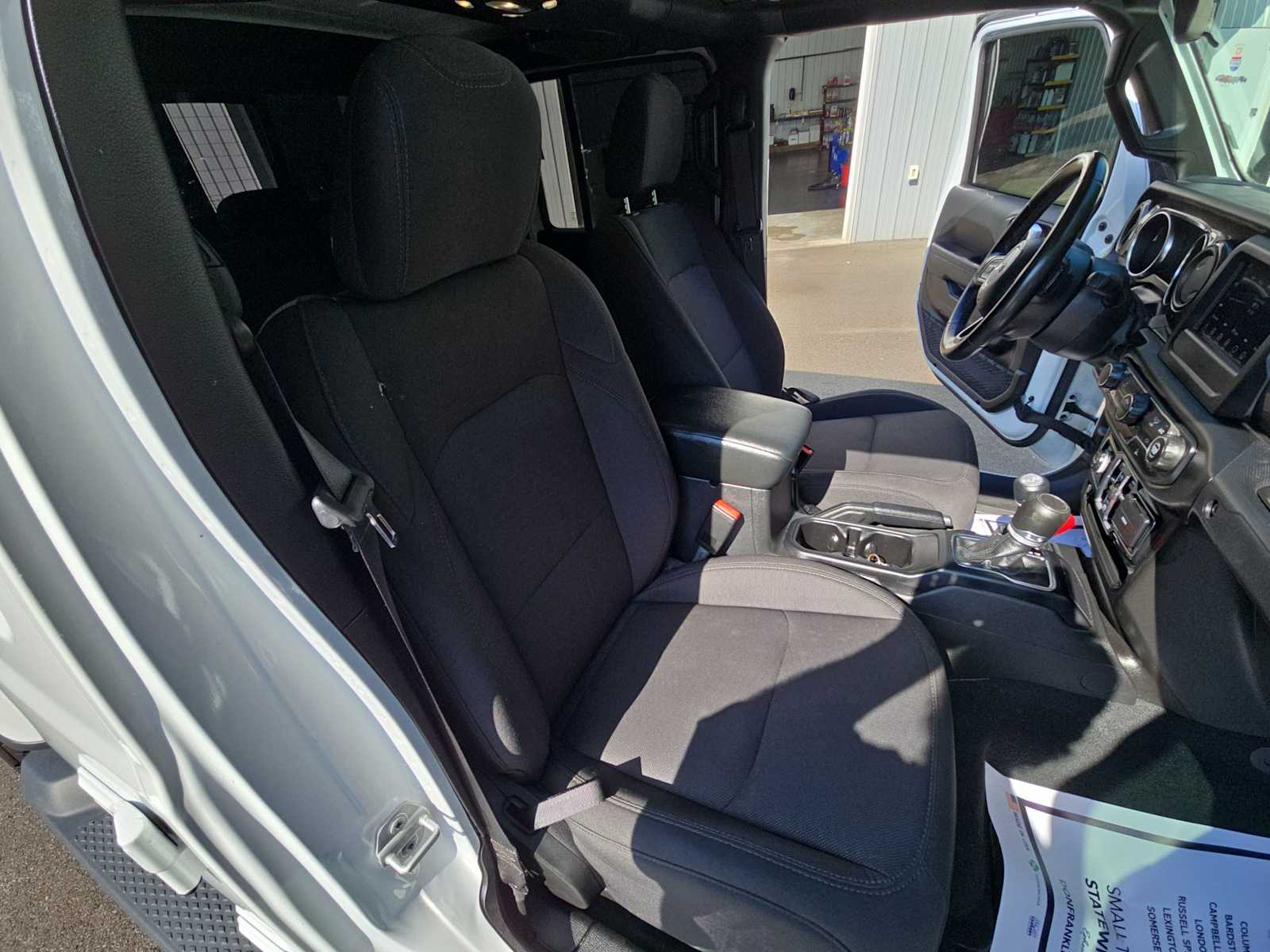 2022 Jeep Gladiator Altitude photo 29