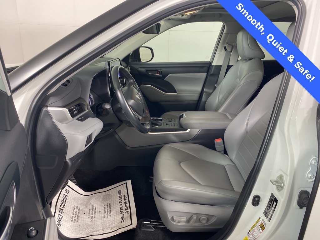 2023 Toyota Highlander XLE photo 4