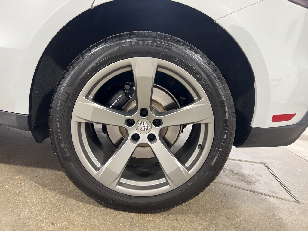 2023 Porsche Macan Base photo 26