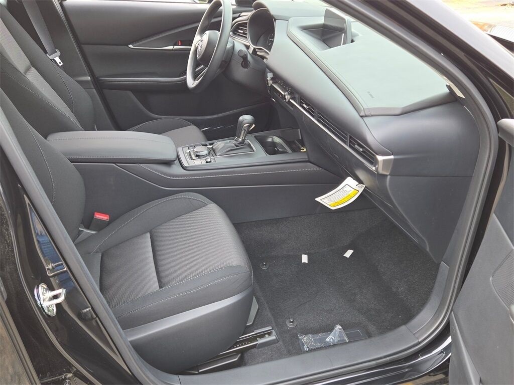 2025 Mazda CX-30 2.5 S Preferred photo 4