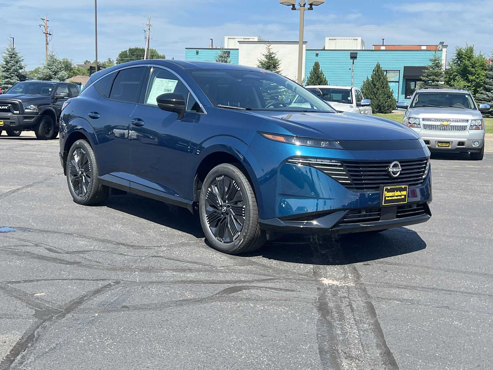 2025 Nissan Murano Platinum photo 3