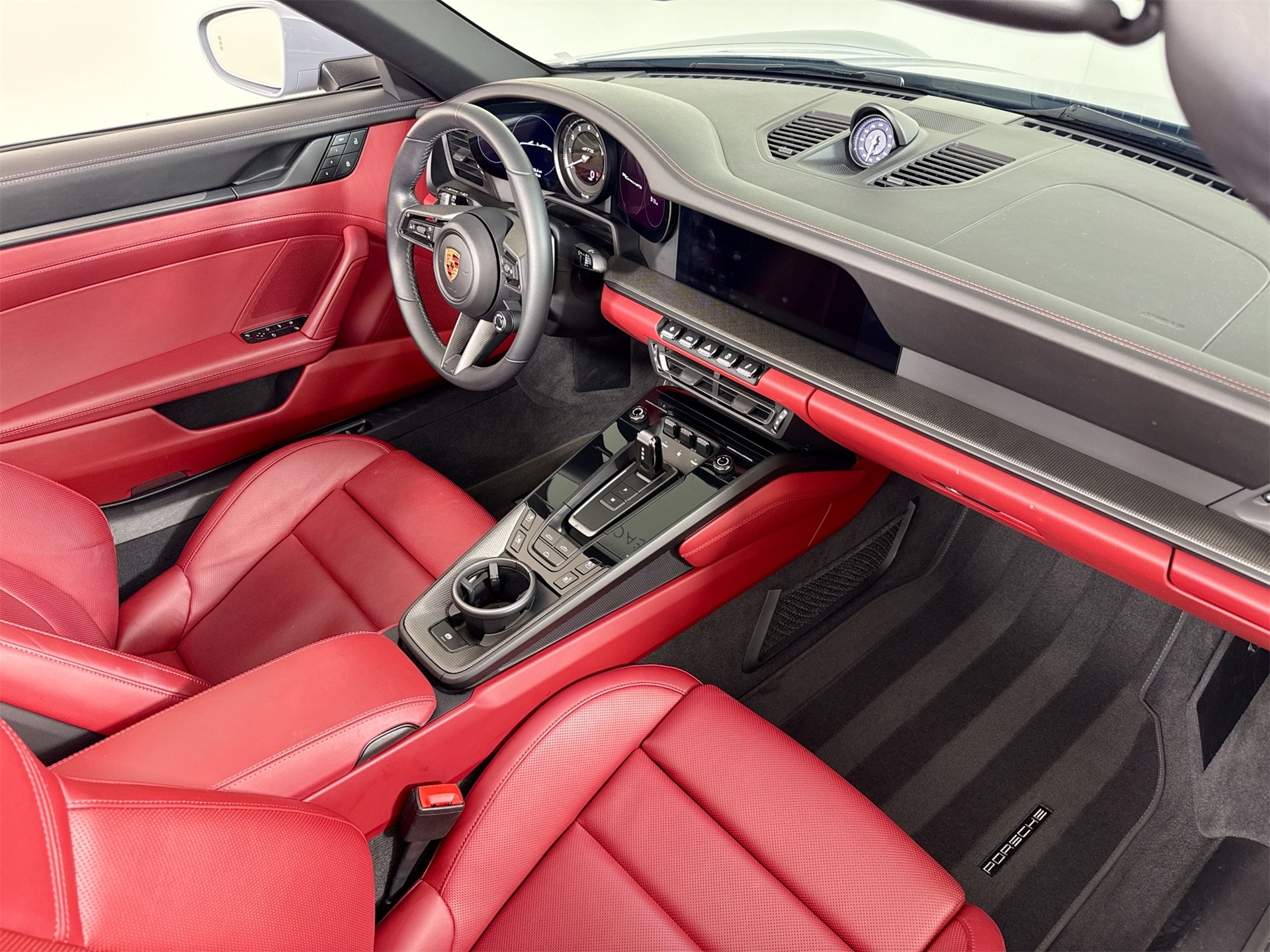 2023 Porsche 911 4 GTS photo 24