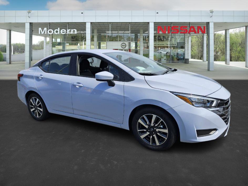 2025 Nissan Versa SV photo 2