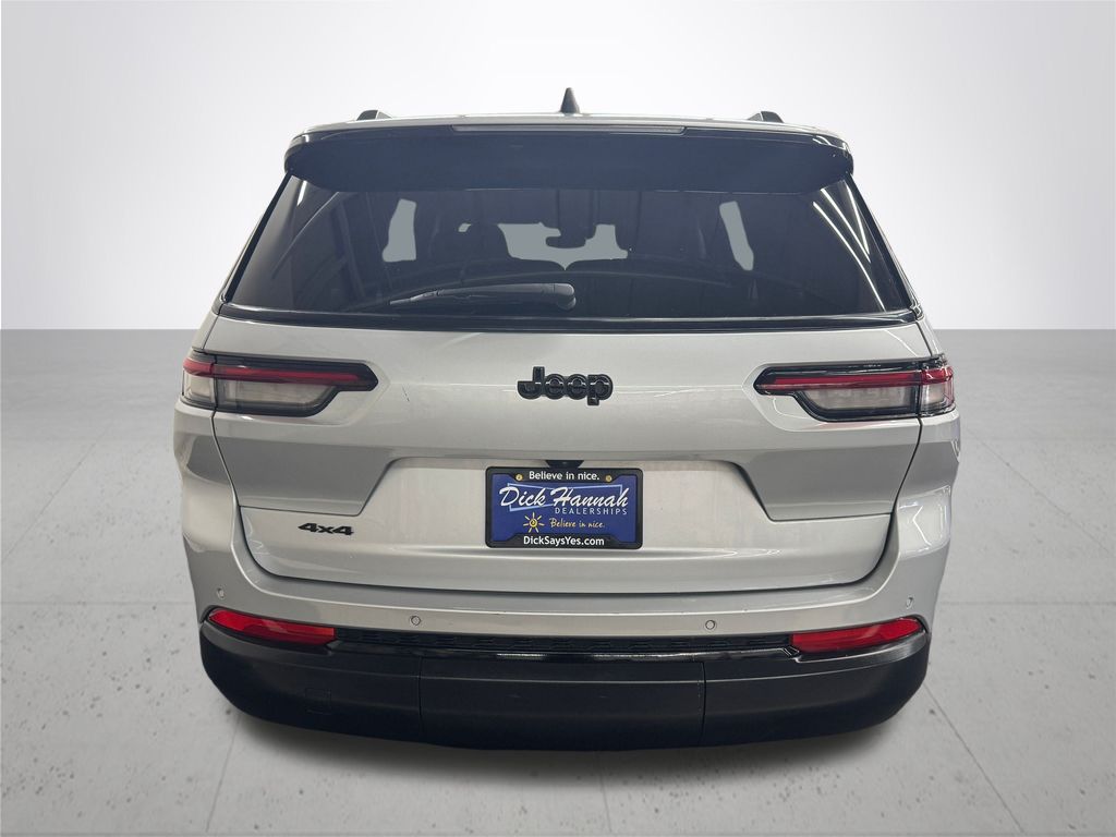 2023 Jeep Grand Cherokee Altitude photo 4