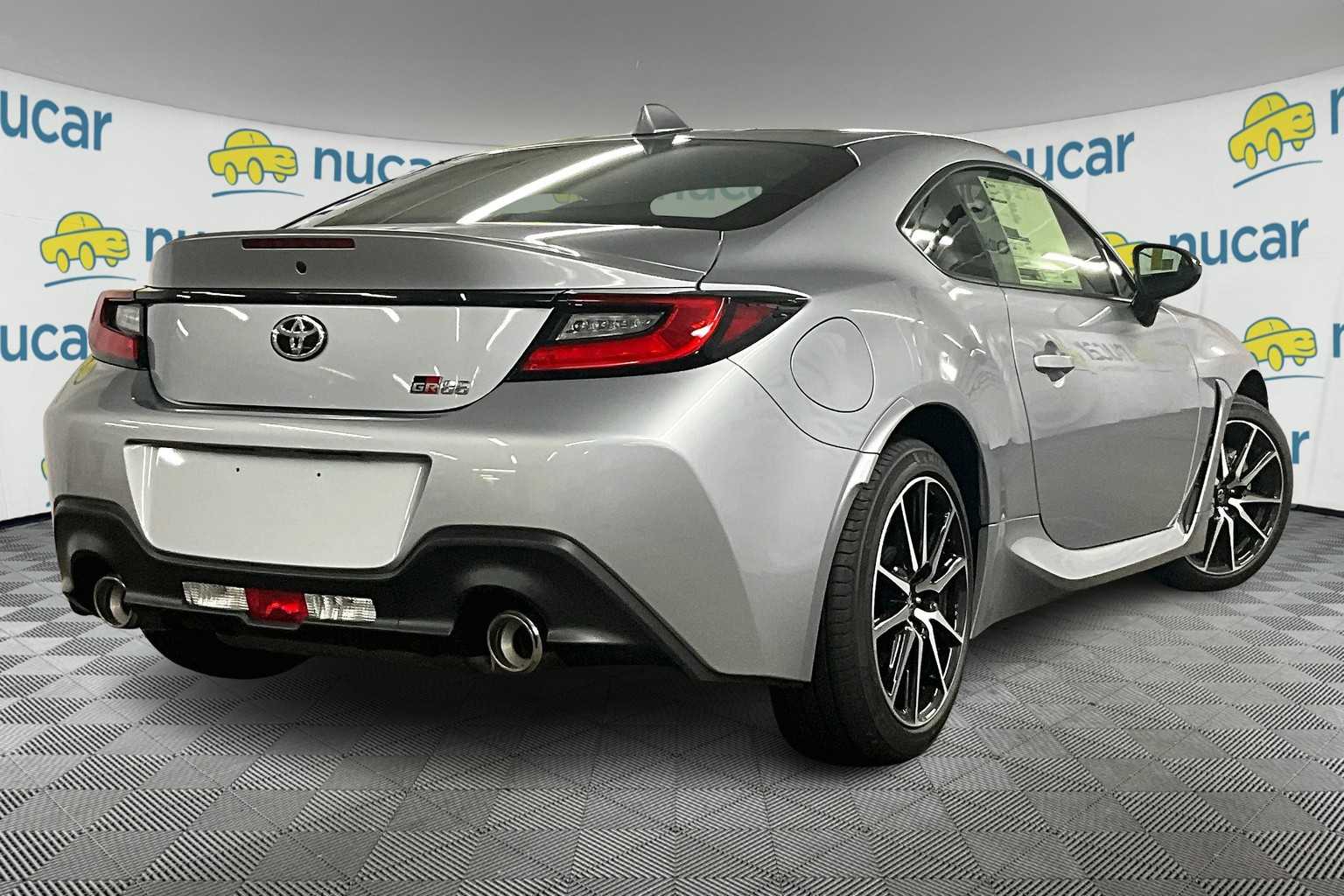 2025 Toyota GR86 photo 6