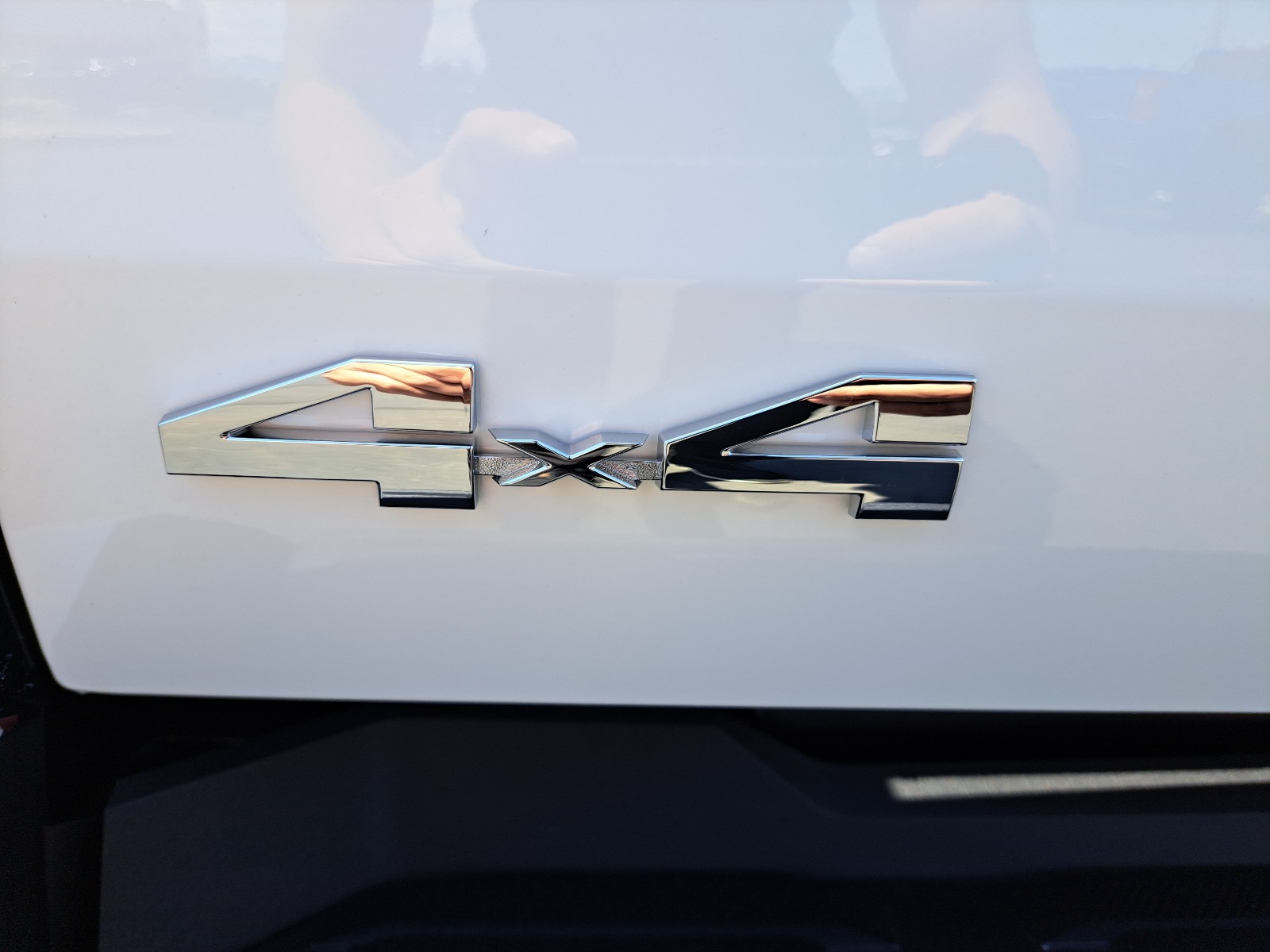 2025 Toyota Tundra SR5 CrewMax photo 12
