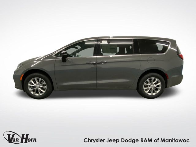 2025 Chrysler Pacifica photo 13