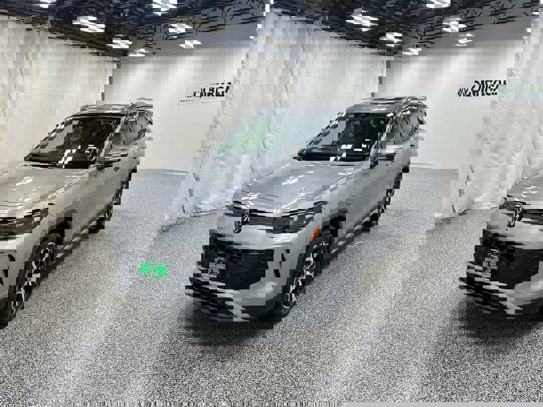 2025 Volkswagen Tiguan SE photo 3