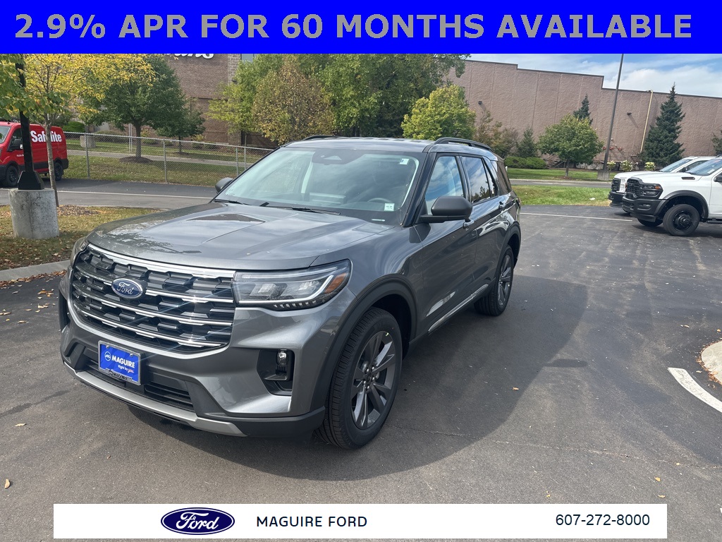 2025 Ford Explorer photo 7