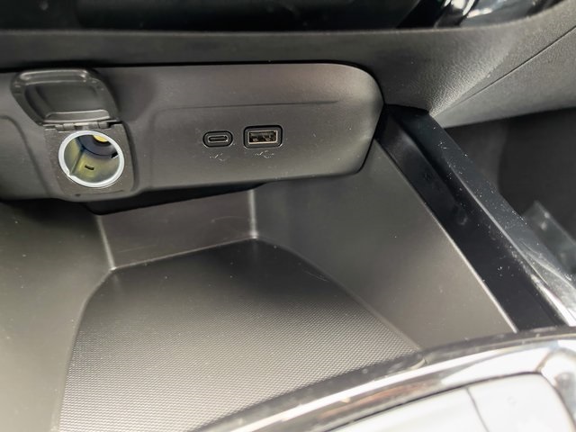 2024 Chevrolet Trax LT photo 16