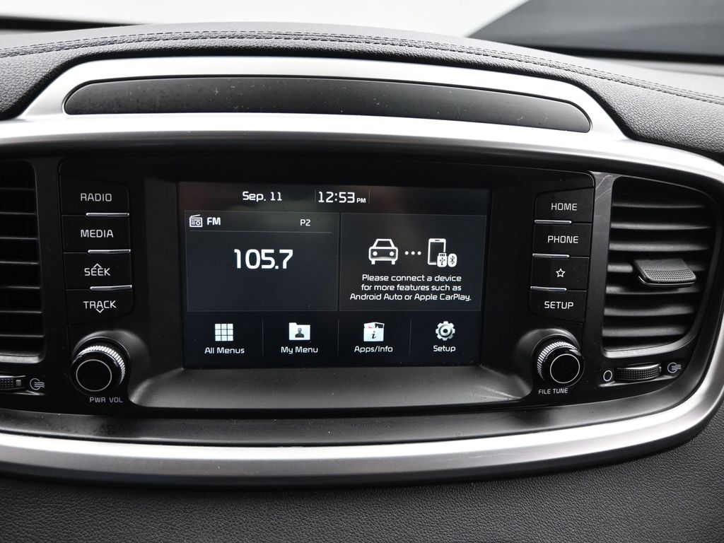 2019 Kia Sorento LX photo 13