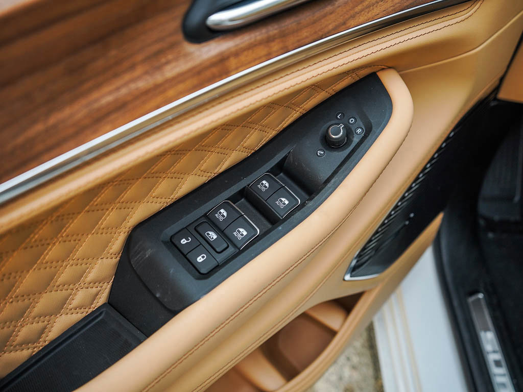 2025 Jeep Grand Cherokee L Summit photo 17